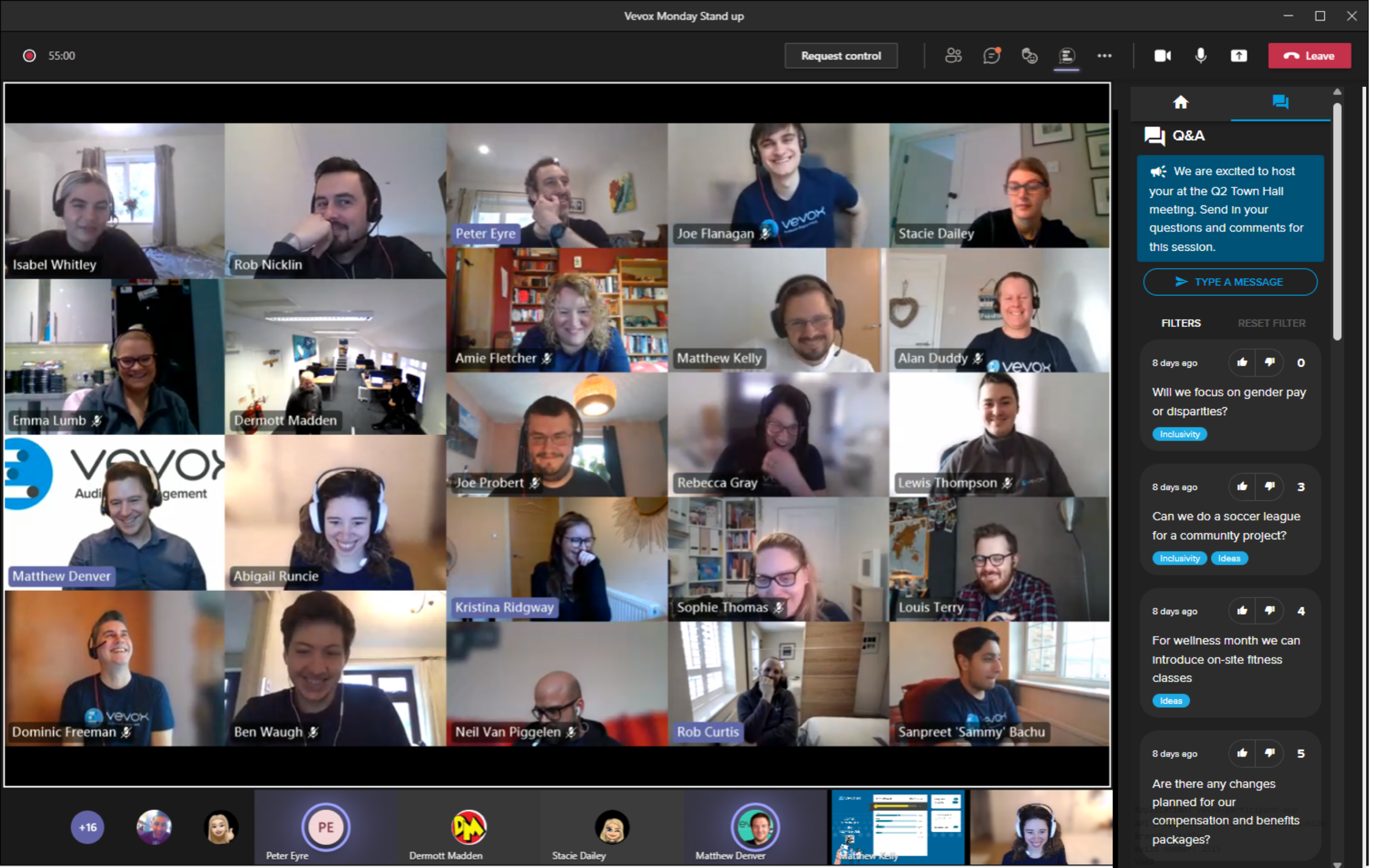 Teams meeting large view and side panel.png