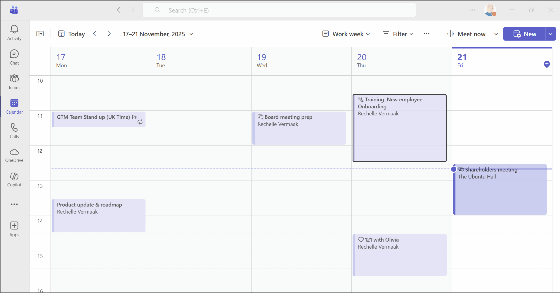 Add a poll in Teams app view.gif